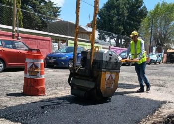Bacheando Puebla continúa en colonias del oriente y poniente